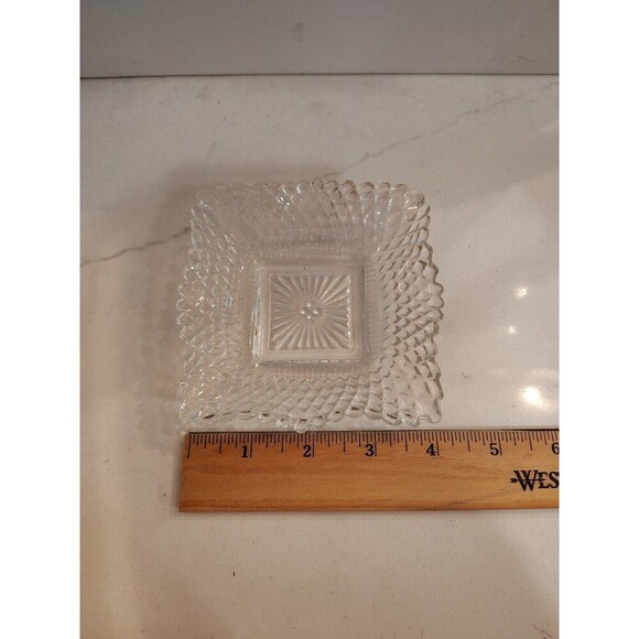 Vintage Indiana Diamond Point Glass Serving Dish Scalloped Edges - Picture 9 of 10